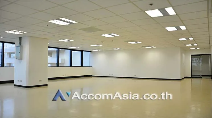 unit Office space For Rent in Ratchadaphisek, Bangkok  near MRT Ratchadaphisek (AA13768)